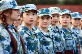大学也有“潜规则”，辅导员不会明说，等到毕业才后知后觉就​晚了​图片