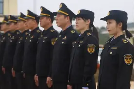 我做一天春运人 | “上天入地下海” 这份工作不简单图片