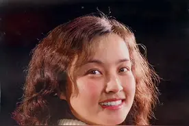 1981年挂历画封面人物，李仁堂，周晓兰，李谷一，张瑜，赵娜图片