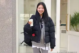 今年流行的“无痕裤”不得了，洋气显瘦就算了，竟比阔腿裤还百搭图片