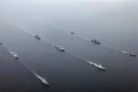反制序幕拉开，中俄军舰开进北冰洋，面对美国，中方换了新打法图片