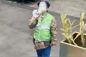 团菜群偶遇蓝盈莹，郑希怡给粉丝送菜，疫情拉近了我们与明星距离图片