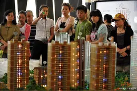 房子明明已经过剩，为什么开发商还在建房？温铁军一句话讲明白了图片