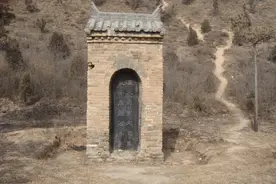 一墙之隔的卫青墓和霍去病墓，差距为何这么大？图片