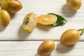 黄皮果：夏季必尝的甜蜜水果图片
