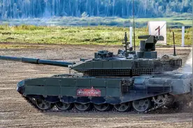 T90M再传噩耗，乌军开火将其摧毁，泽连斯基在拜登身后抹眼泪图片