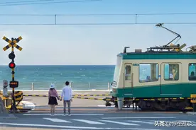 随性洒脱又自由的句子图片