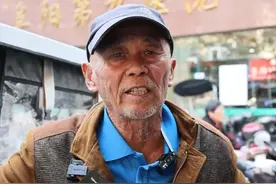 比印度阿三还狠的阜阳大爷，炸甲鱼炸青蛙，科莫多巨蜥都敢炸，牛图片