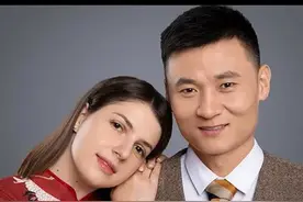 意大利美女为爱远嫁山东，回娘家过年，中国丈夫受到全家人欢迎！图片