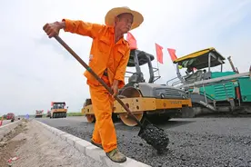 同样是公路，为什么我国总是在修修补补？国外却从不费工夫？图片
