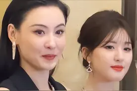 公认神颜VS新晋小花！43岁的三胎妈妈张柏芝和小19岁赵露思同框比美，被赞“完全不输任何”图片