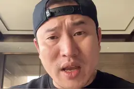 百万健身网红与果农发生打斗，现场怒斥农民，本人回应网友不买账图片
