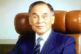 李嘉诚：一生坚持善行，终成家国英雄图片