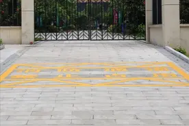 “生命通道”必须畅通无阻图片