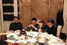 饭局上从不主动敬酒的，往往是这3类人，吃力不讨好，希望你不是图片