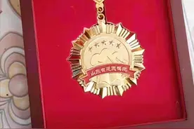 道德模范贾庆臣：倒在战“疫”一线的志愿者先锋图片