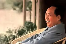毛泽东：实践论，四个步骤改造世界。图片