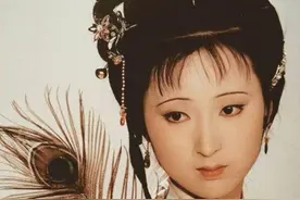 陈晓旭的颜值被严重低估了！1987年香港出街，一袭白衣，仙气飘飘图片