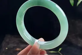 直播间几十块的翡翠手镯是真是假啊？小白必看图片