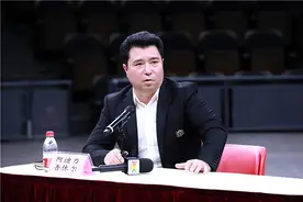 “高空王子”阿迪力：走钢丝的人，一生在攀登图片