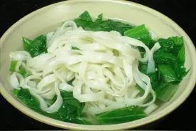 安徽婆婆伺候月子，天天素面条，出了月子才吃上肉，网友：好婆婆图片