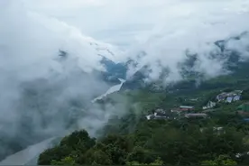 西藏墨脱，很多人向往，却很少人能抵达，它是一处隐匿的秘境莲花图片