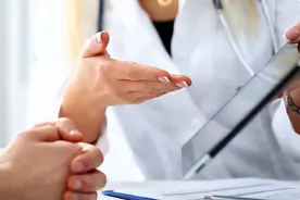中老年人改善血液循环，会带来3点好处，生活中做好6件事很重要图片