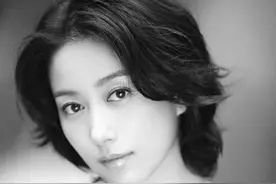 丁柳元的美图图片