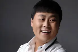 12年前，那个爆红后承诺，绝不会抛弃糟糠妻的刘大成，他做到了吗图片
