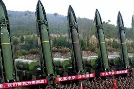 强势来袭：台海现6艘核动力航母，紧张局势升级至战火蔓延！图片