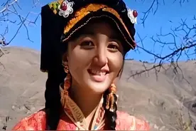 藏族女孩嫁渣男惨遭家暴，忍辱负重成网红，直播时被前夫泼油烧死图片