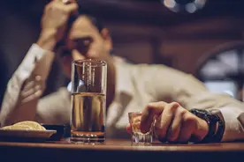 “酒精”是一级致癌物？为何人类无法抵抗酒精带来的快感？图片