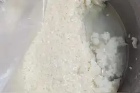 农村人自酿甜酒，饮用时要注意几点，对身体才健康又安全图片