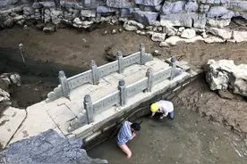 疏通赵家井，泉眼清水流图片