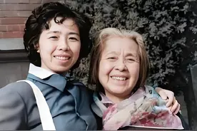 她是丁玲的女儿，也是舞剧《红色娘子军》的编导，一生没见过父亲图片