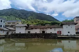 乘公交去乡下：来到广州最偏远的村庄鱼洞村，青山绿水环境非常好图片