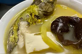 周五晚饭，简单点，黄辣丁鱼汤，还是棒图片
