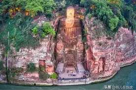 关于乐山大佛感人至深的故事图片