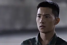 当“网红脸”混进《特战荣耀》，遇上天然脸明星，简直是降维打击图片