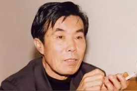 何庆魁：和小品演员高秀敏结婚却出轨，75岁被儿子爆料是"老嫖客"图片