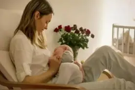 人心变态！暗访揭秘人乳交易惊人事实，成人喝乳现象令人震惊！图片