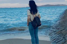 其实，我只想和你聊天，因为你有让我把持不住的吸引力……图片