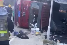 超载25倍沥青货车侧翻致母子身亡 家属：涉事公司半月未露面图片