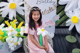 张亮女儿喜庆7岁生日！气质出众长腿瞩目，与爸爸哥哥如复制粘贴图片