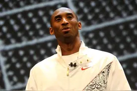 科比·布莱恩特如何凭借耐克的 Hyperdunk 成为运动鞋界的乔布斯图片