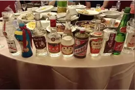 白酒如何区分好坏？退休酒师：“3看1闻1品”，教你轻松辨别图片
