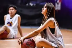 又一校花NBA美女主播！名模身材堪比明星，北大学霸男友令人羡慕图片