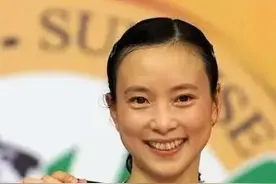 她为祖国赢得冠军，但被教练开除图片