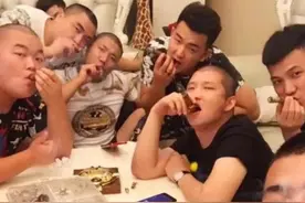网红辛巴坦言：二驴只有几个亿，别装大哥了图片