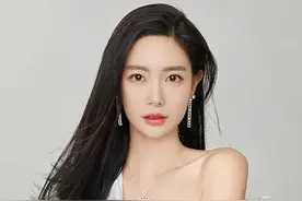 克拉拉，性感女星（组图）图片